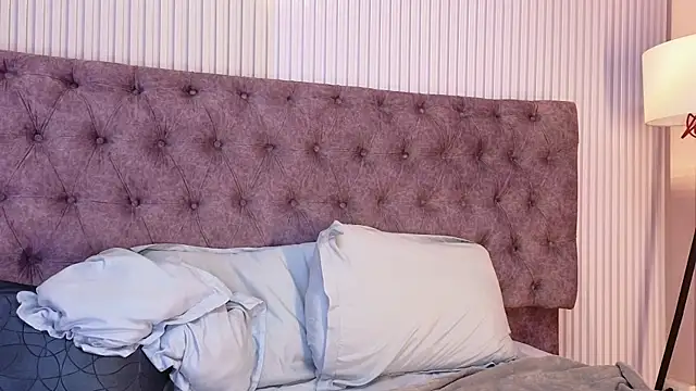 EMILYY FOXY online show from December 1, 7:59 pm