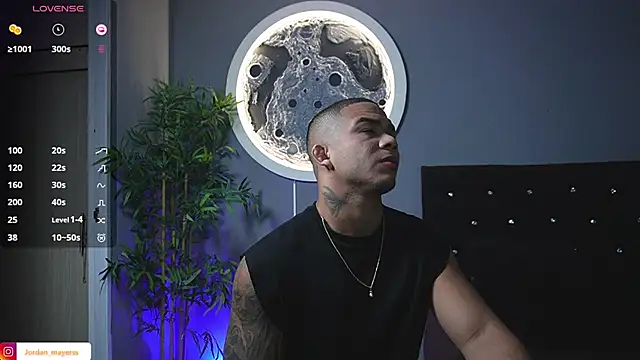 jordan mayers02 online show from March 26, 12:09 am