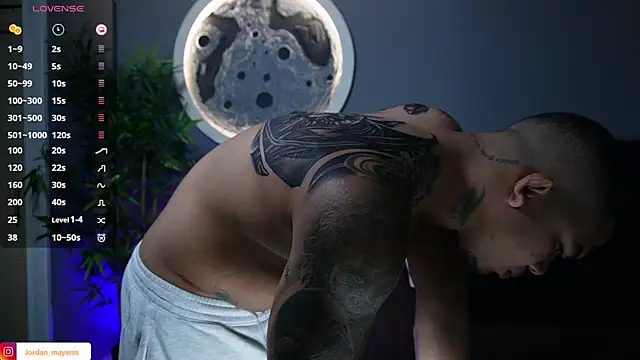 jordan mayers02 online show from February 13, 9:20 am