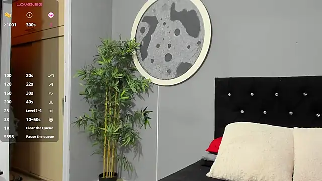 Snapshot of jordan_mayers02 chatting on November 28, 9:09 am jordan mayers02 online show from November 28, 9:09 am