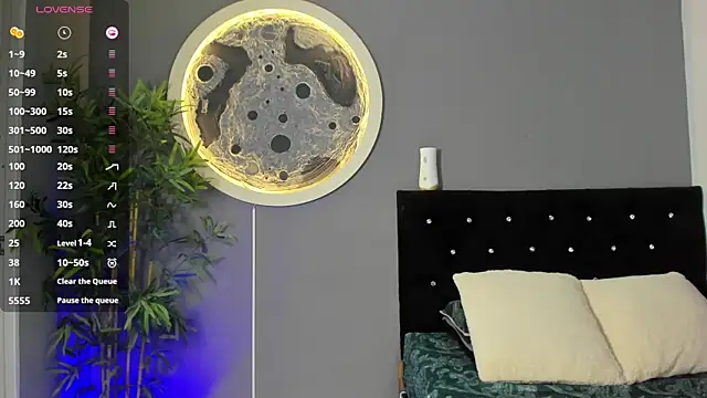 Snapshot of jordan_mayers02 chatting on November 16, 8:52 am jordan mayers02 online show from November 16, 8:52 am