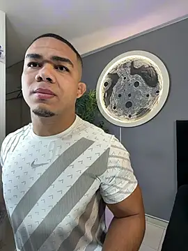 Snapshot of jordan_mayers02 chatting on May 2, 9:14 am jordan mayers02 online show from May 2, 9:14 am