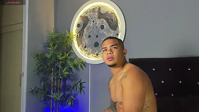 Snapshot of jordan_mayers02 chatting on November 29, 9:09 am jordan mayers02 online show from November 29, 9:09 am