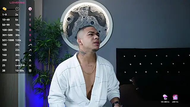 jordan mayers02 online show from April 3, 9:38 am