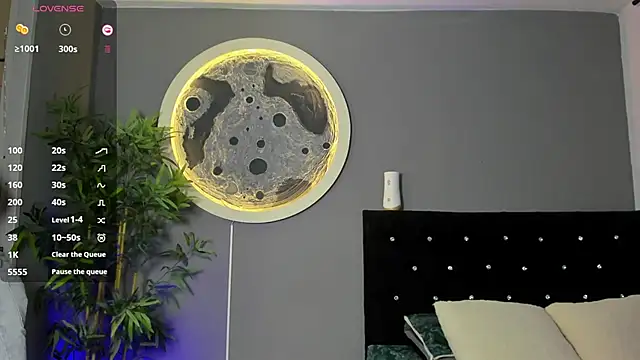 Snapshot of jordan_mayers02 chatting on November 17, 9:02 am jordan mayers02 online show from November 17, 9:02 am