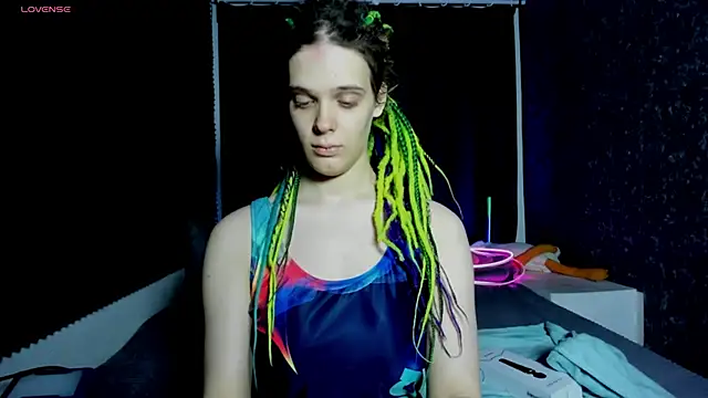 Snapshot of KIKI_Krash chatting on January 13, 10:08 am KIKI Krash online show from January 13, 10:08 am