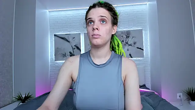 KIKI Krash online show from October 15, 10:45 am