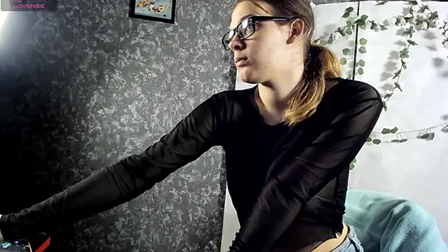 KIKI Krash online show from March 20, 10:27 am