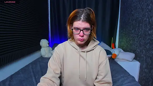 KIKI Krash online show from February 27, 10:33 am