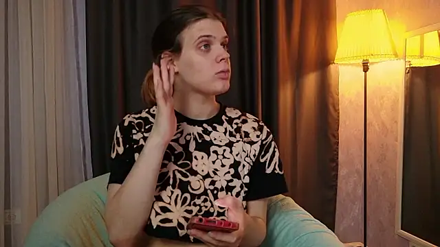 Snapshot of KIKI_Krash chatting on March 3, 10:55 am KIKI Krash online show from March 3, 10:55 am