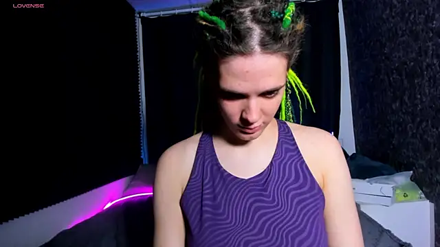 KIKI Krash online show from November 30, 10:49 am