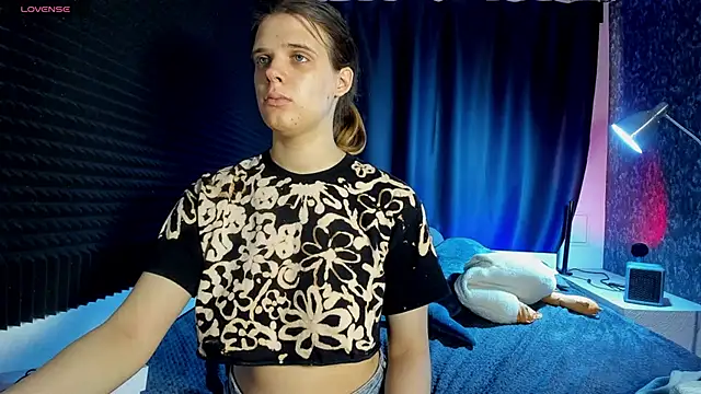 KIKI Krash online show from March 8, 10:07 am