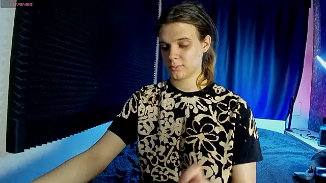 KIKI Krash online show from March 7, 10:10 am