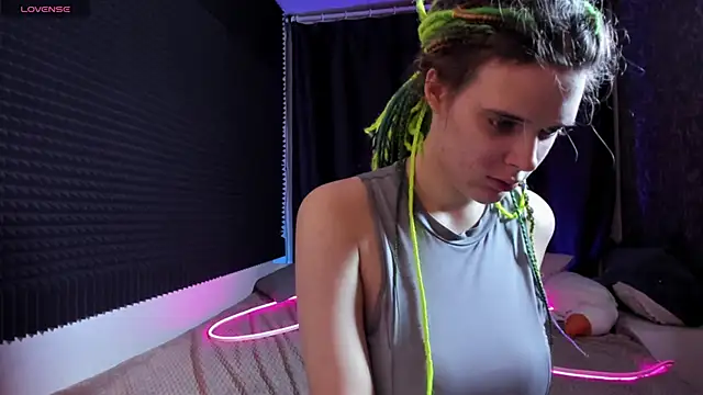 KIKI Krash online show from October 24, 10:58 am