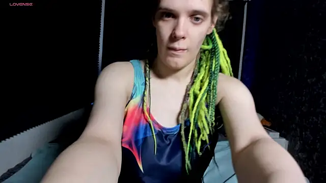 Snapshot of KIKI_Krash chatting on January 7, 10:09 am KIKI Krash online show from January 7, 10:09 am