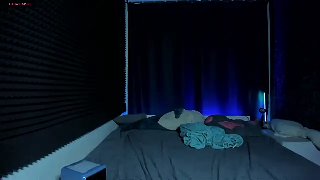 Snapshot of KIKI_Krash chatting on January 31, 7:12 pm KIKI Krash online show from January 31, 7:12 pm