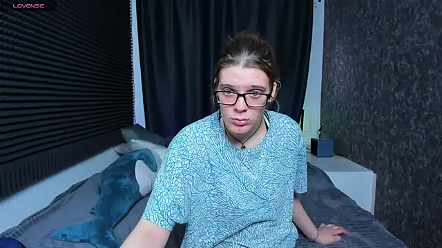 KIKI Krash online show from March 18, 10:28 am