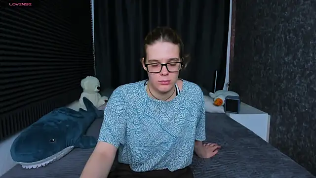 KIKI Krash online show from March 20, 10:21 am