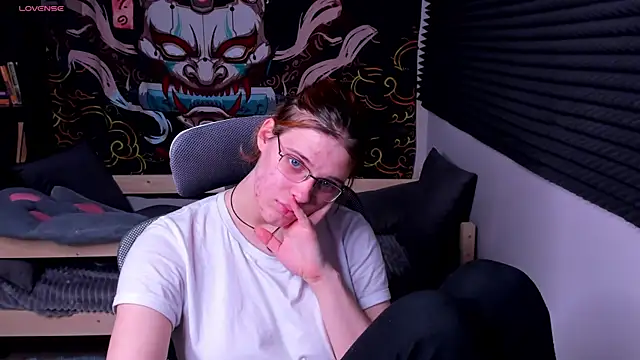 KIKI Krash online show from February 21, 4:59 pm