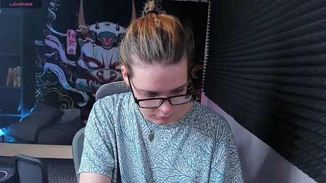 KIKI Krash online show from March 7, 10:35 am