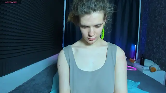 Snapshot of KIKI_Krash chatting on January 18, 11:02 am KIKI Krash online show from January 18, 11:02 am