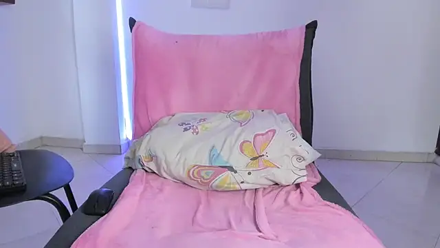 anniesweet- online show from January 5, 5:27 pm