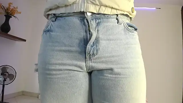 anniesweet- online show from January 17, 1:15 pm