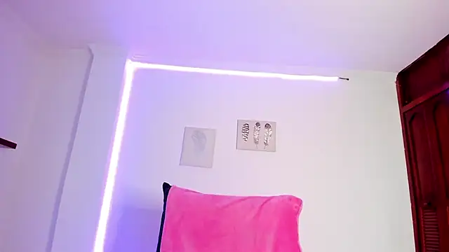 anniesweet- online show from April 17, 1:03 pm