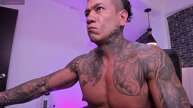 Dantesuarez28 online show from February 17, 9:50 am