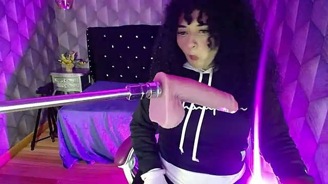 Snapshot of Sofiacowperx chatting on March 3, 7:07 pm Sofiacowperx online show from March 3, 7:07 pm