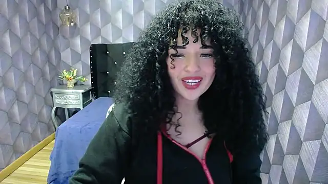 Snapshot of Sofiacowperx chatting on March 2, 9:08 pm Sofiacowperx online show from March 2, 9:08 pm