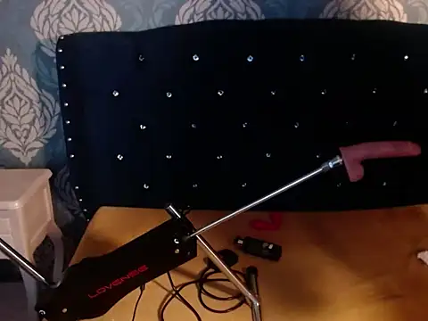 Snapshot of Sofiacowperx chatting on November 25, 7:36 pm Sofiacowperx online show from November 25, 7:36 pm