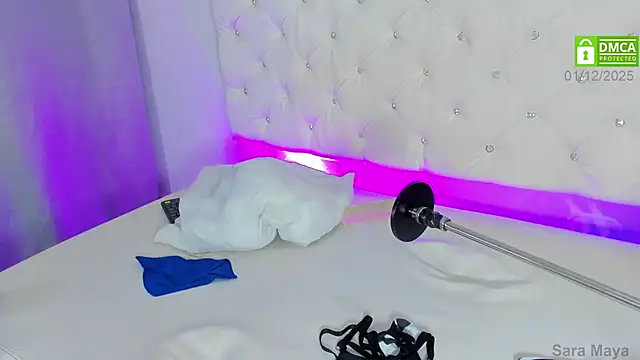 Snapshot of _SaraMaya chatting on January 12, 10:33 pm SaraMaya online show from January 12, 10:33 pm