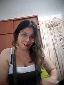 Snapshot of Carliina_Soussa chatting on December 18, 11:19 pm Carliina Soussa online show from December 18, 11:19 pm