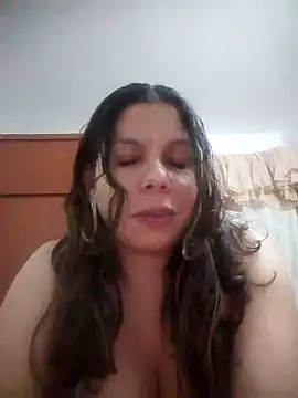 Snapshot of Carliina_Soussa chatting on October 14, 1:50 am Carliina Soussa online show from October 14, 1:50 am