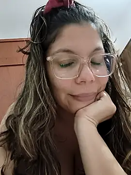 Snapshot of Carliina_Soussa chatting on July 18, 10:51 pm Carliina Soussa online show from July 18, 10:51 pm