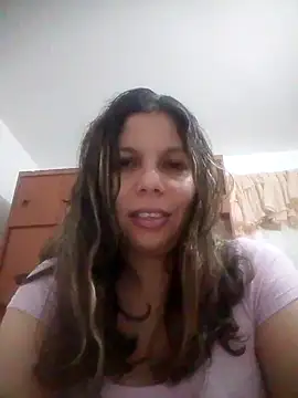 Snapshot of Carliina_Soussa chatting on September 8, 11:37 pm Carliina Soussa online show from September 8, 11:37 pm