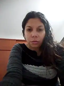 Snapshot of Carliina_Soussa chatting on March 18, 10:04 pm Carliina Soussa online show from March 18, 10:04 pm