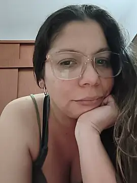 Snapshot of Carliina_Soussa chatting on July 13, 1:49 am Carliina Soussa online show from July 13, 1:49 am