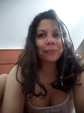 Snapshot of Carliina_Soussa chatting on March 4, 1:55 am Carliina Soussa online show from March 4, 1:55 am