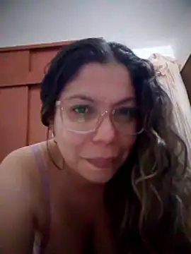 Snapshot of Carliina_Soussa chatting on March 2, 11:44 pm Carliina Soussa online show from March 2, 11:44 pm