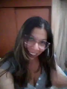 Snapshot of Carliina_Soussa chatting on December 22, 10:10 pm Carliina Soussa online show from December 22, 10:10 pm