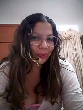 Snapshot of Carliina_Soussa chatting on February 14, 1:28 am Carliina Soussa online show from February 14, 1:28 am