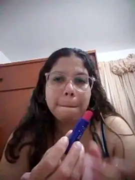 Snapshot of Carliina_Soussa chatting on January 5, 11:41 pm Carliina Soussa online show from January 5, 11:41 pm