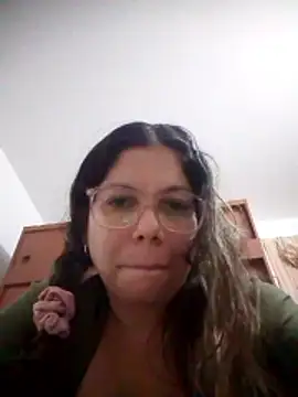 Snapshot of Carliina_Soussa chatting on January 9, 10:17 pm Carliina Soussa online show from January 9, 10:17 pm