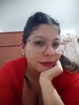 Carliina Soussa online show from April 22, 11:33 pm