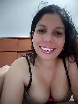 Snapshot of Carliina_Soussa chatting on March 17, 10:08 pm Carliina Soussa online show from March 17, 10:08 pm