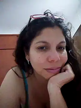 Snapshot of Carliina_Soussa chatting on March 14, 4:43 am Carliina Soussa online show from March 14, 4:43 am