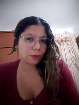 Snapshot of Carliina_Soussa chatting on February 3, 11:43 pm Carliina Soussa online show from February 3, 11:43 pm