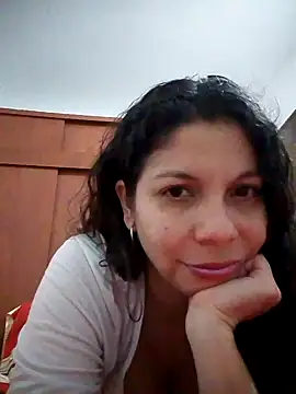 Snapshot of Carliina_Soussa chatting on February 27, 4:24 am Carliina Soussa online show from February 27, 4:24 am